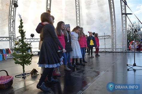 Foto Video Djed Mraz Stigao Je Na Koprivni Ku Bajku I Mali Ane