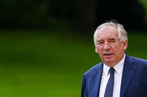 François Bayrou premier allié de Macron Premier ministre à l usure