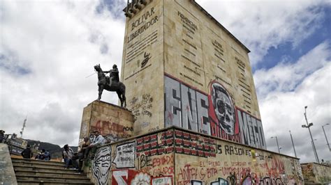 Comenzó La Demolición Del Monumento A Los Héroes Infobae