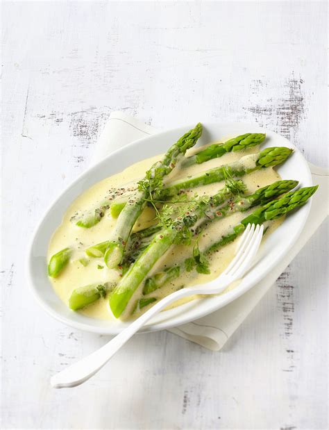 Recette Asperges Au Sabayon De Moutarde De Meaux Marie Claire