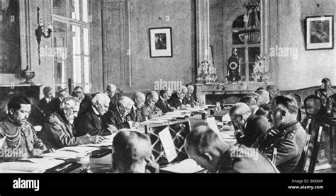 TREATY OF VERSAILLES 28 June 1919. Signatories from Germany and the ...