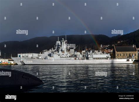 Knm Otto Sverdrup F312 Hi Res Stock Photography And Images Alamy