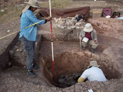 Foto Arkeolog Peru Temukan Kerangka Pendeta Pacopampa Berusia