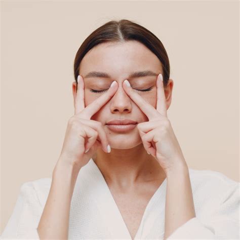 Yoga Facial 7 Exercícios Para Acabar Com A Flacidez