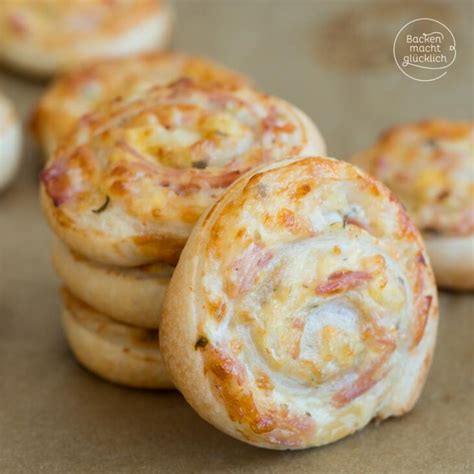 Blätterteig Schnecken mit Käse Backen macht glücklich