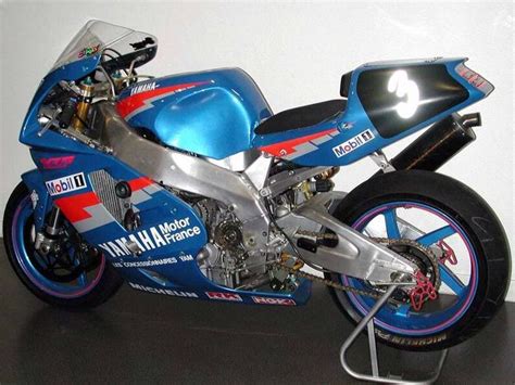 13 best YZF 750 images on Pinterest | Motorcycles, Motors and Biking