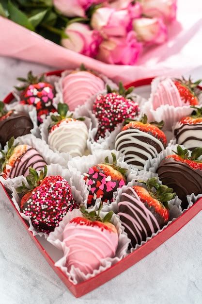 Premium Photo Chocolate Dipped Strawberries