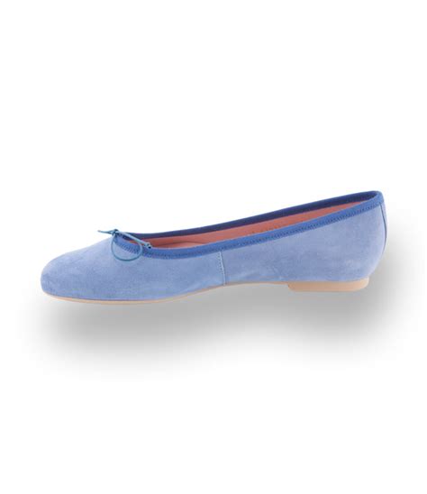 Pretty Ballerinas Ballerina In Hellblau Velour Schuhwahnsinn De