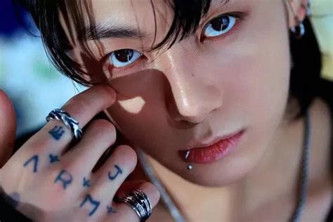 Kritik Tato Jungkook Bts Op Di Situs Pann Tuai Pro Dan Kontra Netizen