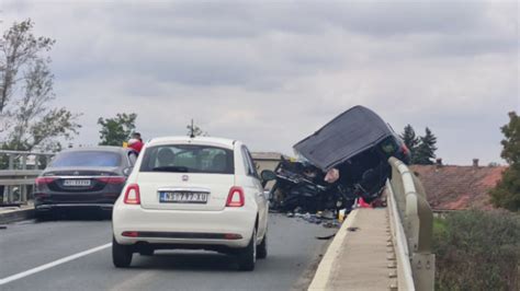 Sudar Kod Ba Kog Petrovca Ena Poginula Nekoliko Povre Enih