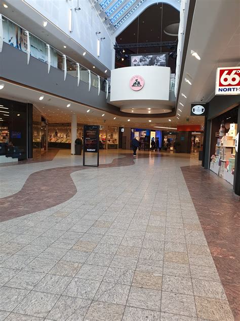 Reykjavik Shopping Private Tour - TripZig