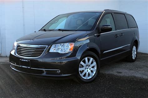 Pre Owned Chrysler Town Country Touring D Passenger Van In