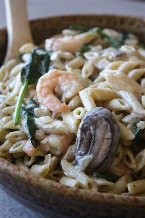 Creamy Shrimp Spinach Pasta - Daily Appetite