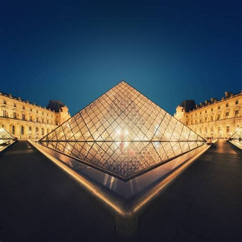 Louvre Pyramid at night - Photorator