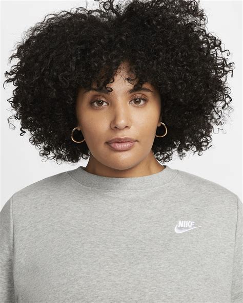 Nike Sportswear Club Fleece Womens Crew Neck Sweatshirt Plus Size