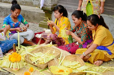 Canang Sari Bali Hinduism Culture - Bali Free Information