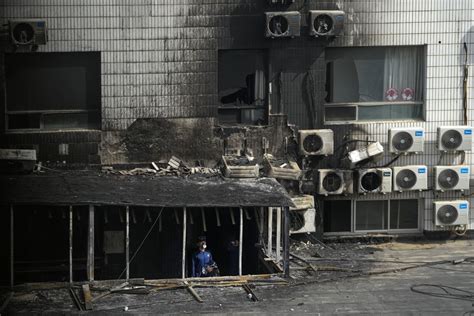 Incendio En Hospital En China Deja 29 Personas Fallecidas La Tercera