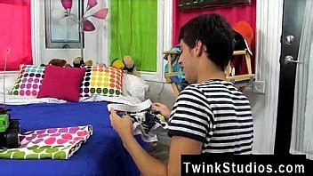 Gay Clip Of Brendan And Lucas Are Out In The Parking Lot Playing XNXX