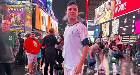 Hz Transcol Na Times Square Influencer Capixaba Divulga Pontos