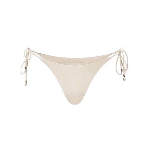 Milos Bottoms Nude Solie Official