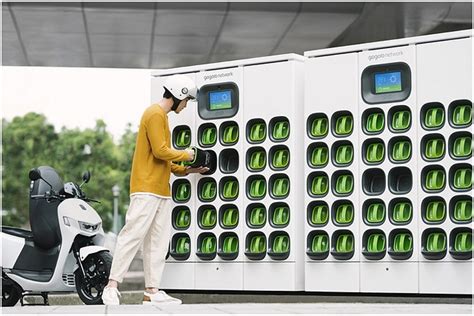 Jio Bp To Build Ev Charging And Battery Swapping Infra In Cities