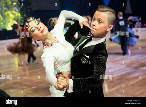 Dancers Dancing Standard Dance Stock Photo Alamy