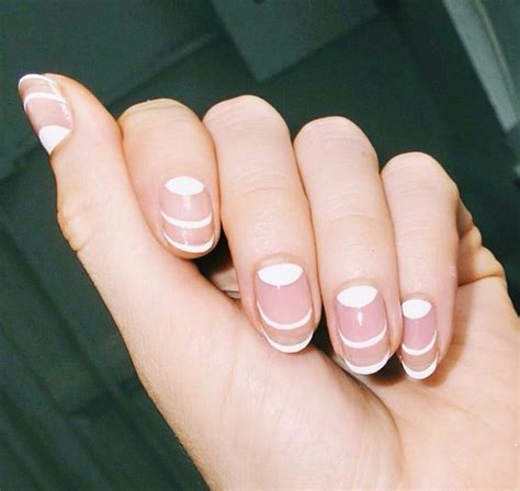 Fabulous Negative Space Nail Art Design For Elegant Look Blurmark