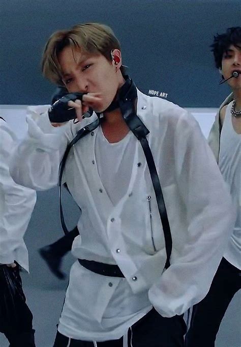 Pin de GH 0197 en Jung Hoseok Rap Bailarín Kpop