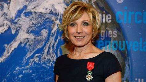 Evelyne Dhéliat se confie sur son combat contre le cancer