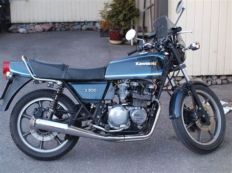 Kawasaki Kawasaki Z500 - Moto.ZombDrive.COM