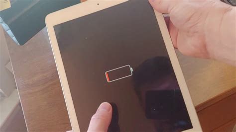 Turn on a dead ipad (maybe) showing battery - YouTube