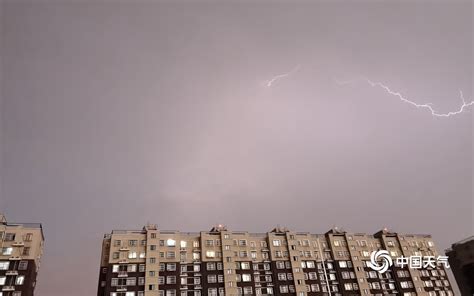 北京三预警齐发 电闪雷鸣局部降冰雹 天气图集 中国天气网