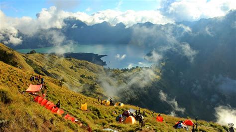 Hiking Mount Rinjani Package 2 Days 1 Nights Start Climb Sembalun