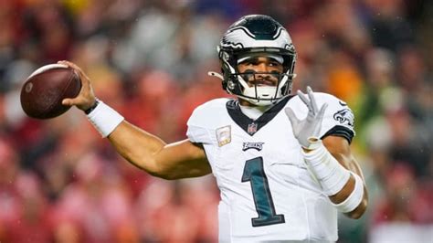 Watch Philadelphia Eagles Qb Jalen Hurts Gashes Kansas City Chiefs