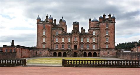 Explore Drumlanrig Castle, Thornhill | My Voyage Scotland