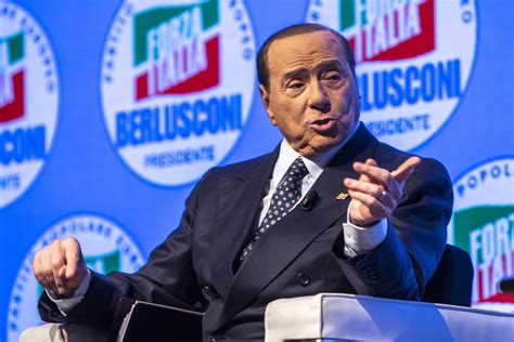 Berlusconi spunta nuovo testamento È stato firmato in Colombia