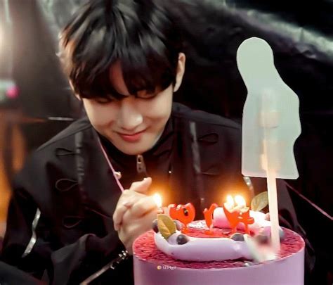 Bts 커뮤니티 포스트 생일 축하 합니다 🎂 생일 축하 합니다 🍰 내 사랑하는 Winter Bear 생일 축하해 🐯🐻 생일