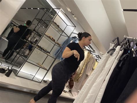Thick Curvy Voluptuous Latina Oc Spandex Leggings Yoga Pants Forum