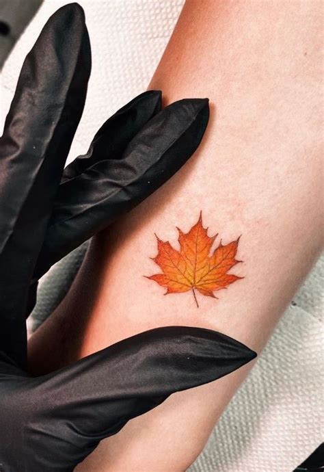 Unforgettably Beautiful Minimalist Leaf Tattoos