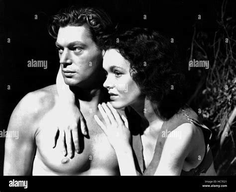 Tarzán el Hombre Mono, Johnny Weissmuller como Tarzán y Maureen O ...