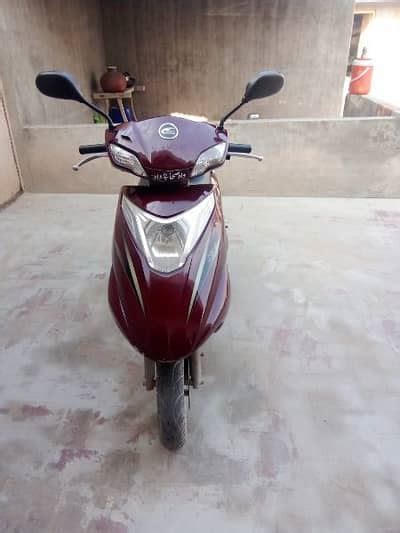 United Sacooty 100cc Urgent For Sale Scooty And Scooters 1090123541