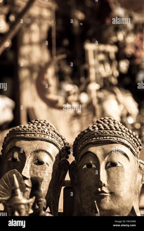 Two Buddha Heads Hi Res Stock Photography And Images Alamy