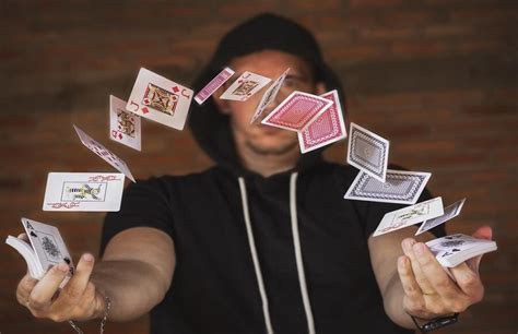 Animez votre soirée dentreprise sur Lyon avec un magicien