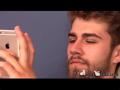 Gay Jock Andrew Plays On Phone In Solo Masturbation Session XVIDEOS
