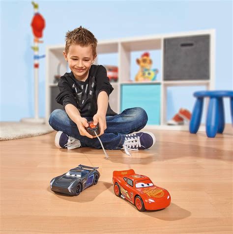 Dickie Toys CARS 3 R C LIGHTNING MCQUEEN SINGLE DRIVE 132 Buy Best