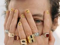 Harry Nail Painting Inspiration Ideen In N Gel Harry Styles