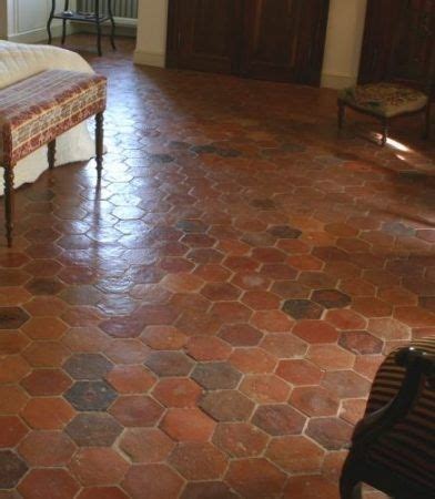 Pin On Enregistrements Rapides Antique Flooring Terracotta Tiles