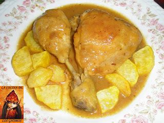 LA COCINA DE LOS GNOMOS MUSLOS DE POLLO EN SALSA DE CEBOLLA Y AZAFRÁN