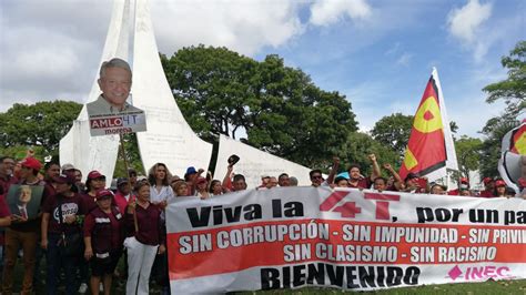 Video Marchan militantes y simpatizantes de la 4T en Cancún en apoyo a