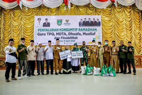 Sempena Tahun Baru Imlek Wali Kota Dumai Melepas Keberangkatan Wisata